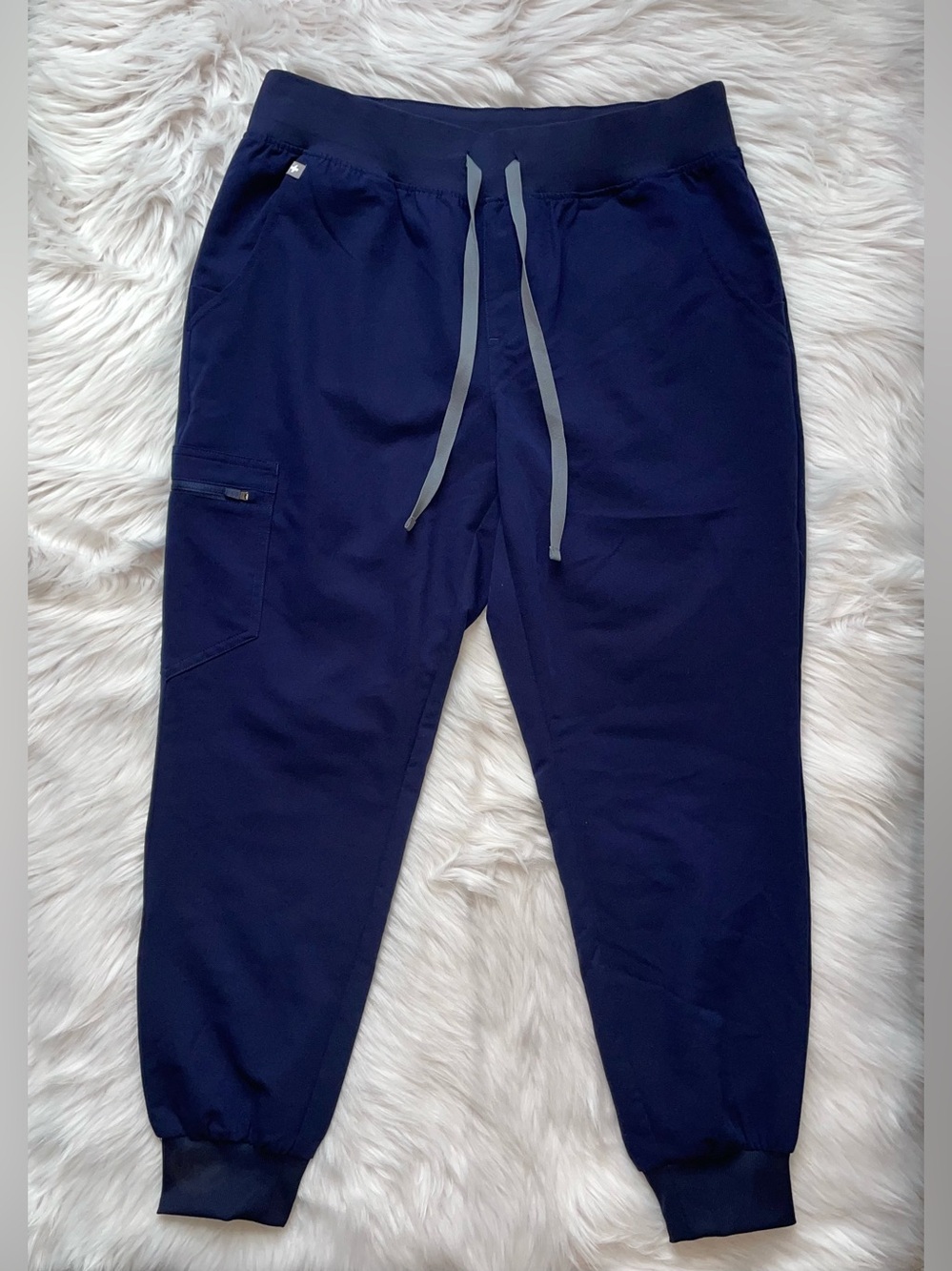 Figs technical collection scrub pants joggers navy blue women’s M medium petite